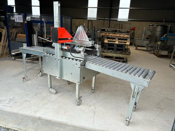 Soco T10 Case Sealer Infeed Outfeed Gravity Conveyors Pic 11